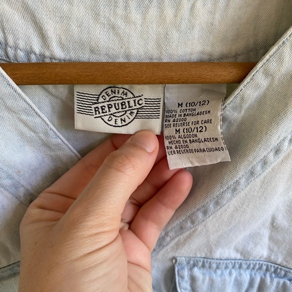 Vintage Jean Button Down - Picture 2 of 6